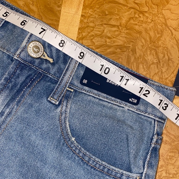 NWT!! Hollister Ultra High Rise Baggy Jeans Size 25R / 0R - Picture 12 of 15